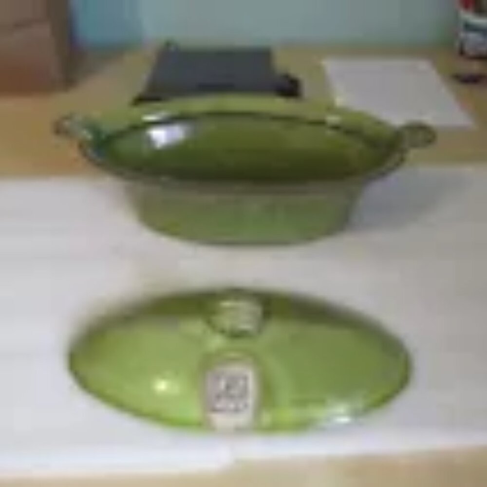 Jars France Tanga Avocado Green 12” X 6” Oval Covered Casserole Dish